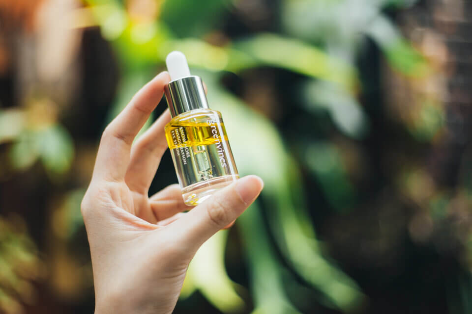 消除黑眼圈保養品推薦:澄澈眼部雙精華以活性成分改善色素型黑眼圈 消除黑眼圈保養品推薦:澄澈眼部雙精華以活性成分改善色素型黑眼圈